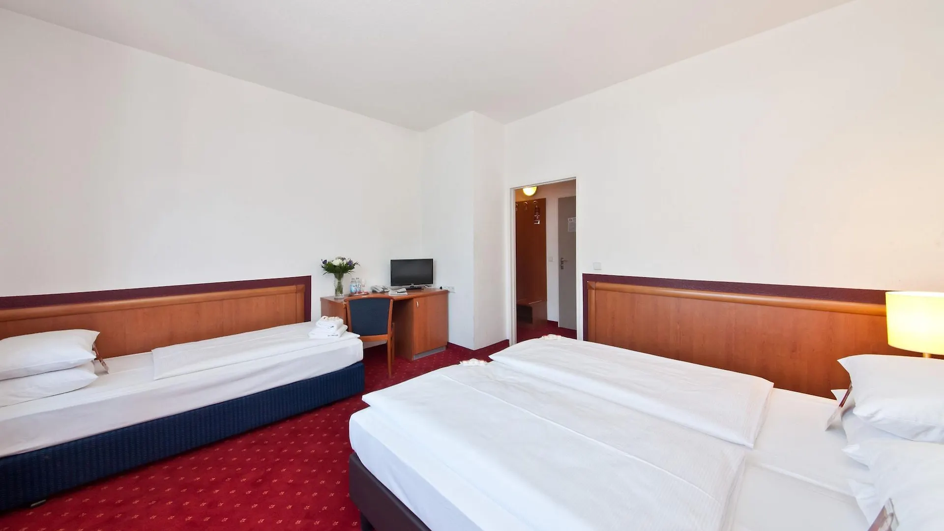 ***  Hotel Aldea ברלין גרמניה